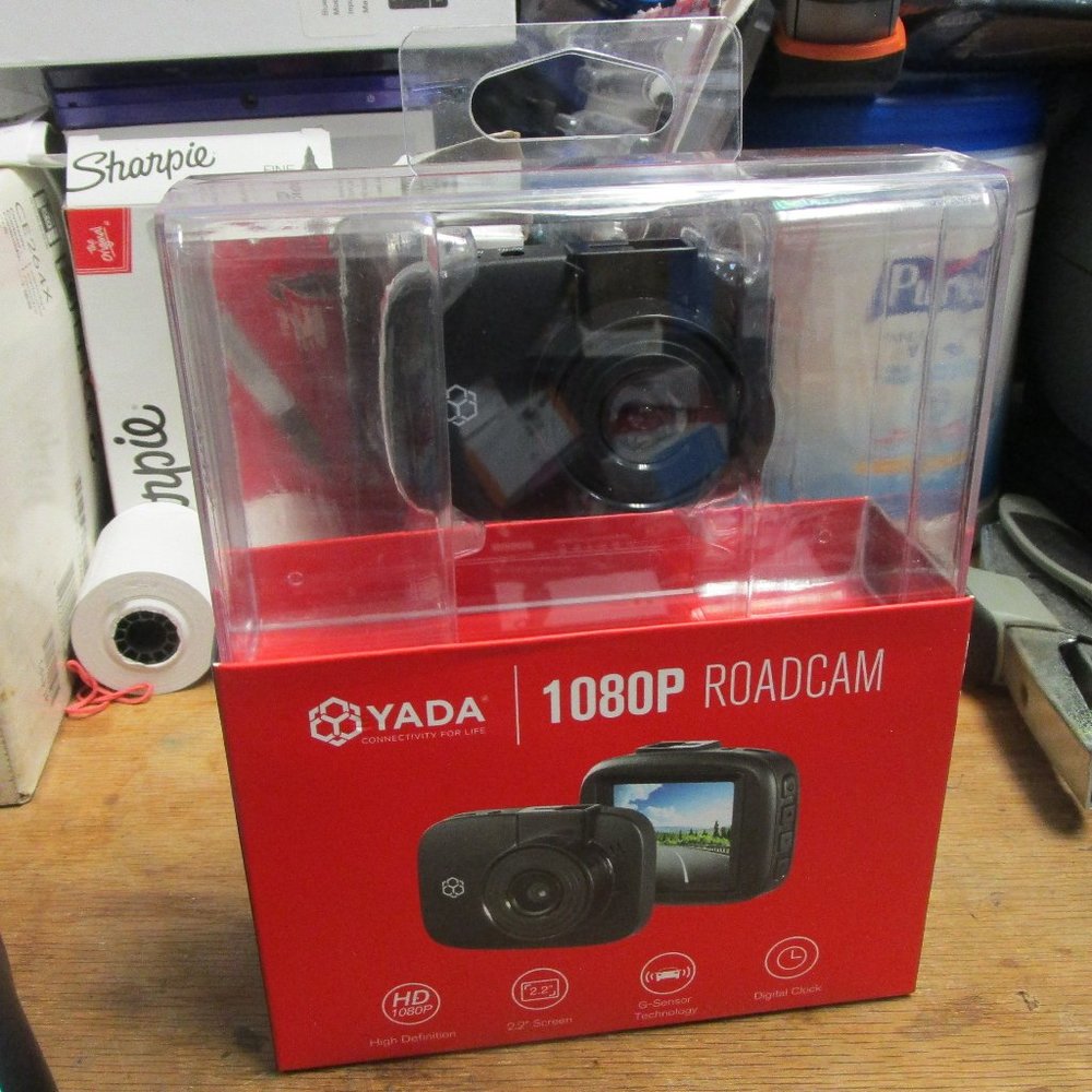 YADA BT58186 1080P Roadcam High Definition 2.2" Screen